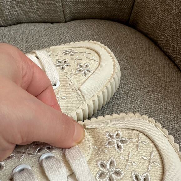 Veronica Beard Paulita Sneakers - Picture 8 of 10